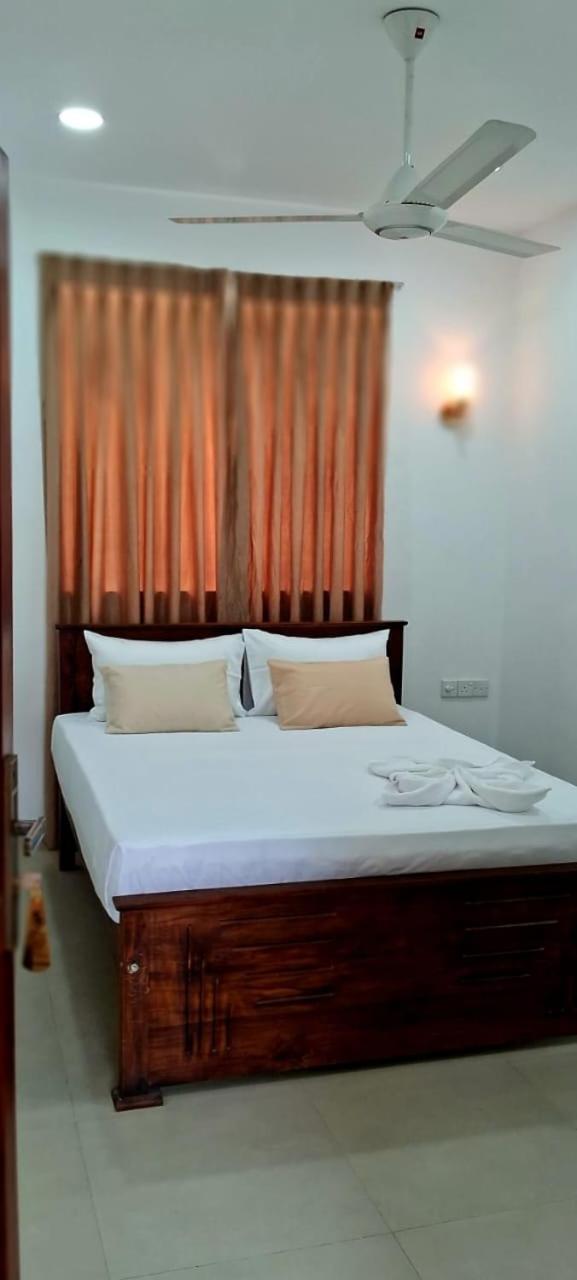 Urban Breeze Hotel Kundasale Eksteriør billede